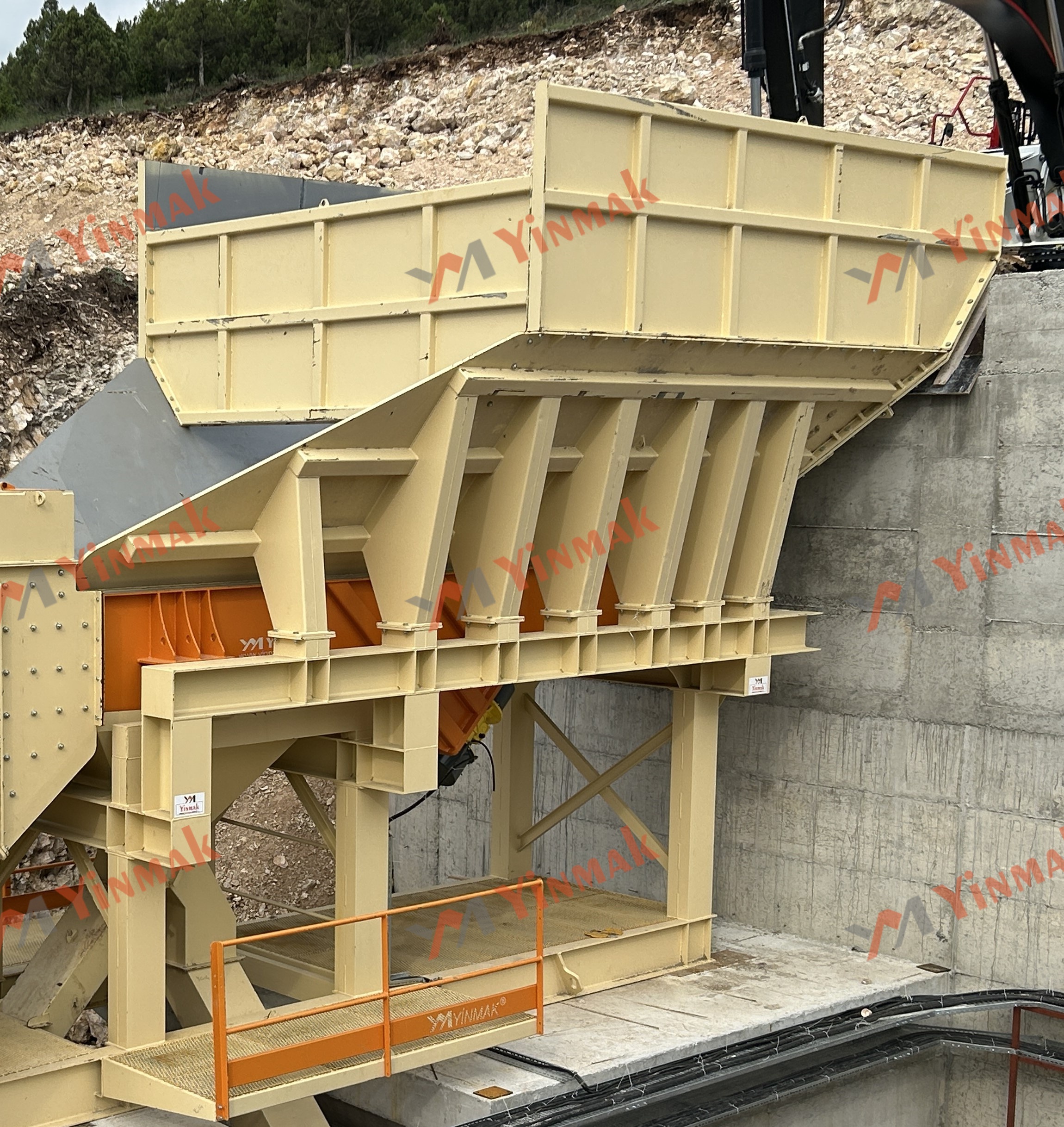 Titreşimli Izgaralı Besleyiciler - Resim 1